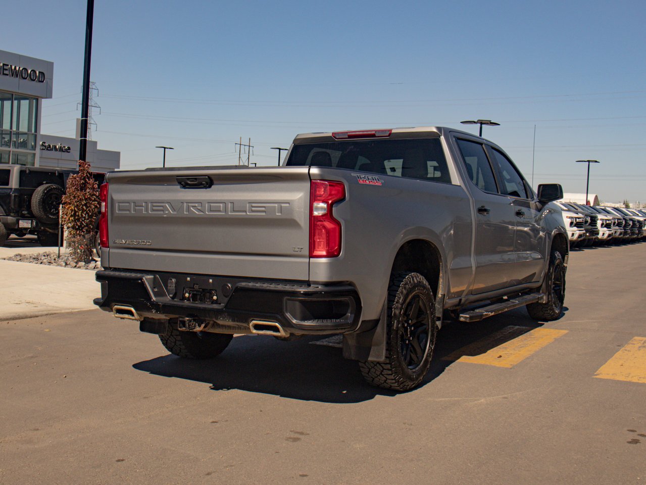 2023 Chevrolet Silverado 1500 4WD Crew Cab 147 LT Trail Boss Grey Sherwood Park - photo #9