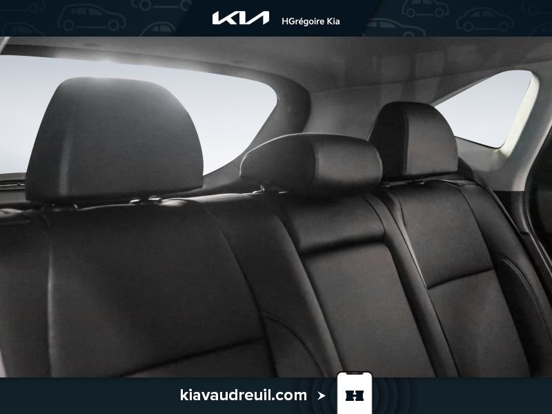 2025 Kia Seltos White Laval - photo #25