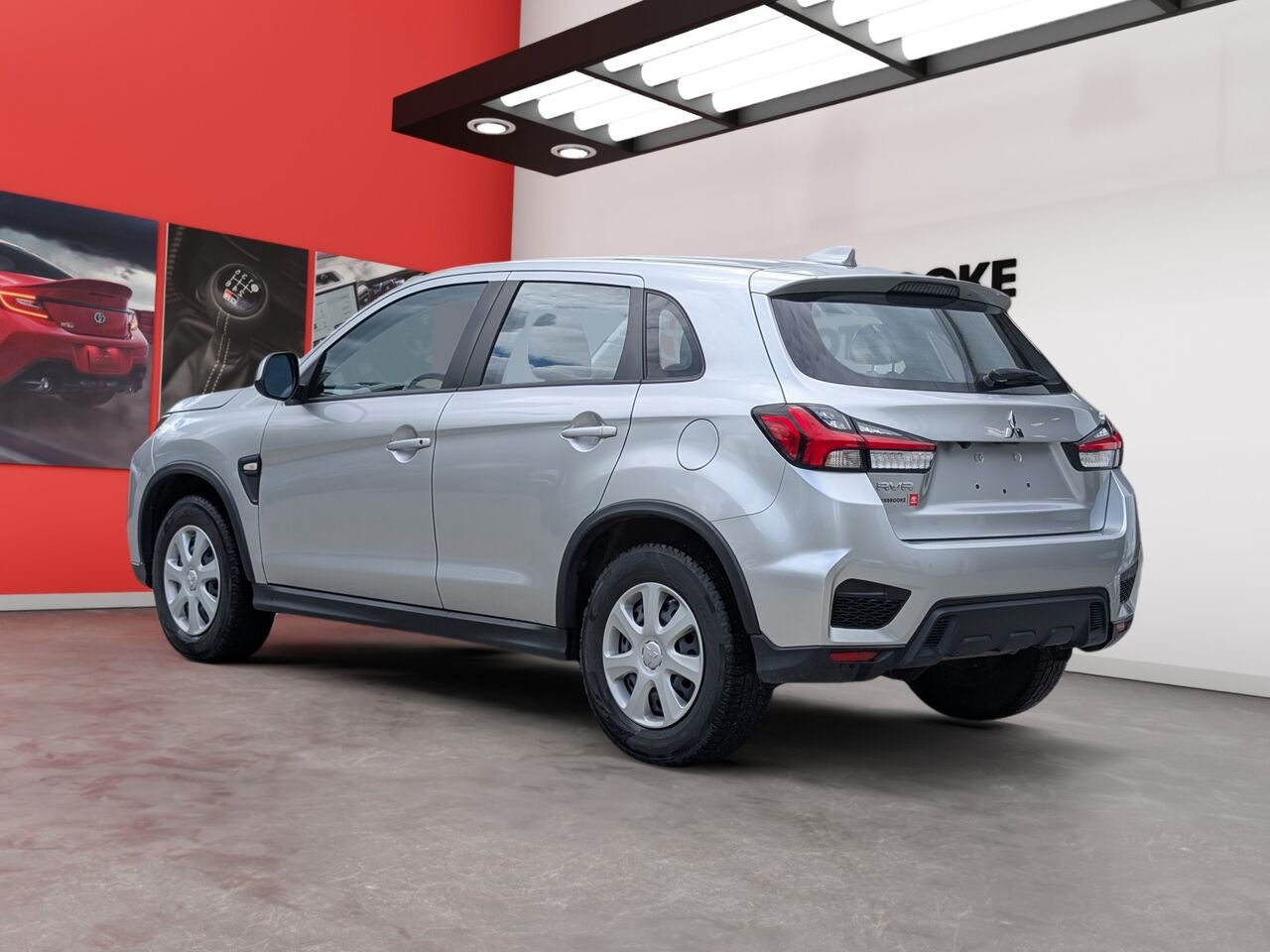 2024 Mitsubishi RVR JA4AHUAU1RU610057 Silver Sherbrooke - photo #4