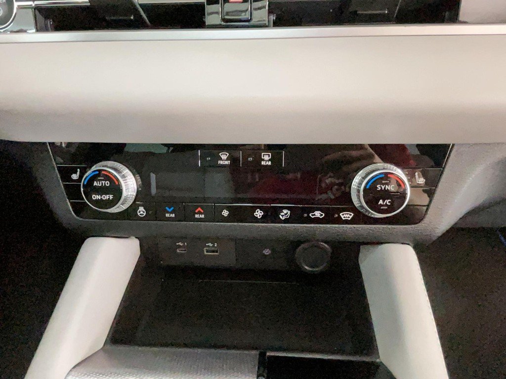 Mitsubishi OUTLANDER 2023 Blanc Mont-Laurier - photo #17