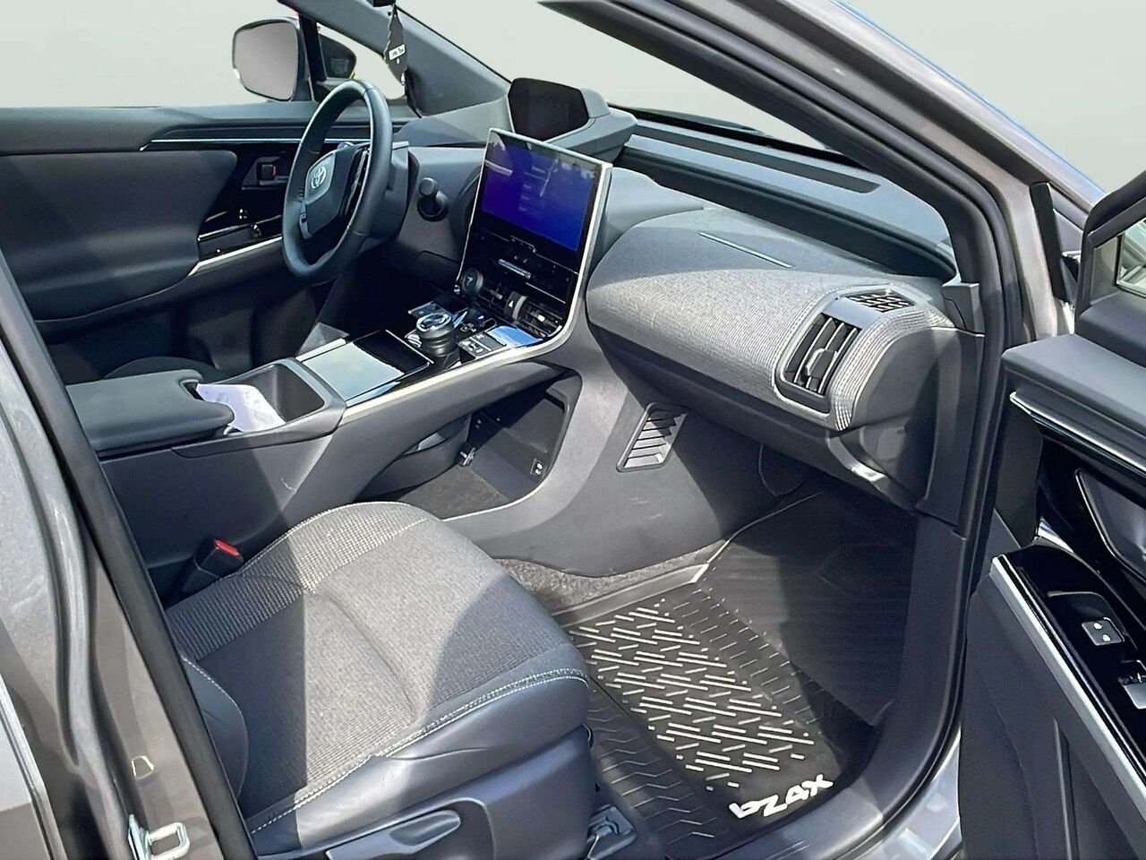 2023 Toyota bZ4X XLE TI Grey Gatineau - photo #15