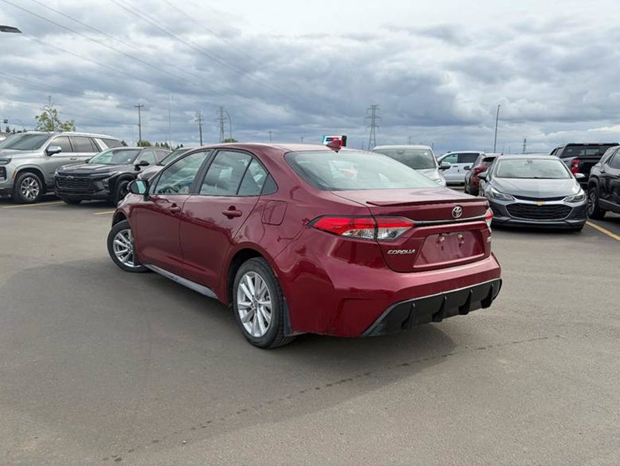 2024 Toyota Corolla SE 2.0L | Sport Bucket Seats Red