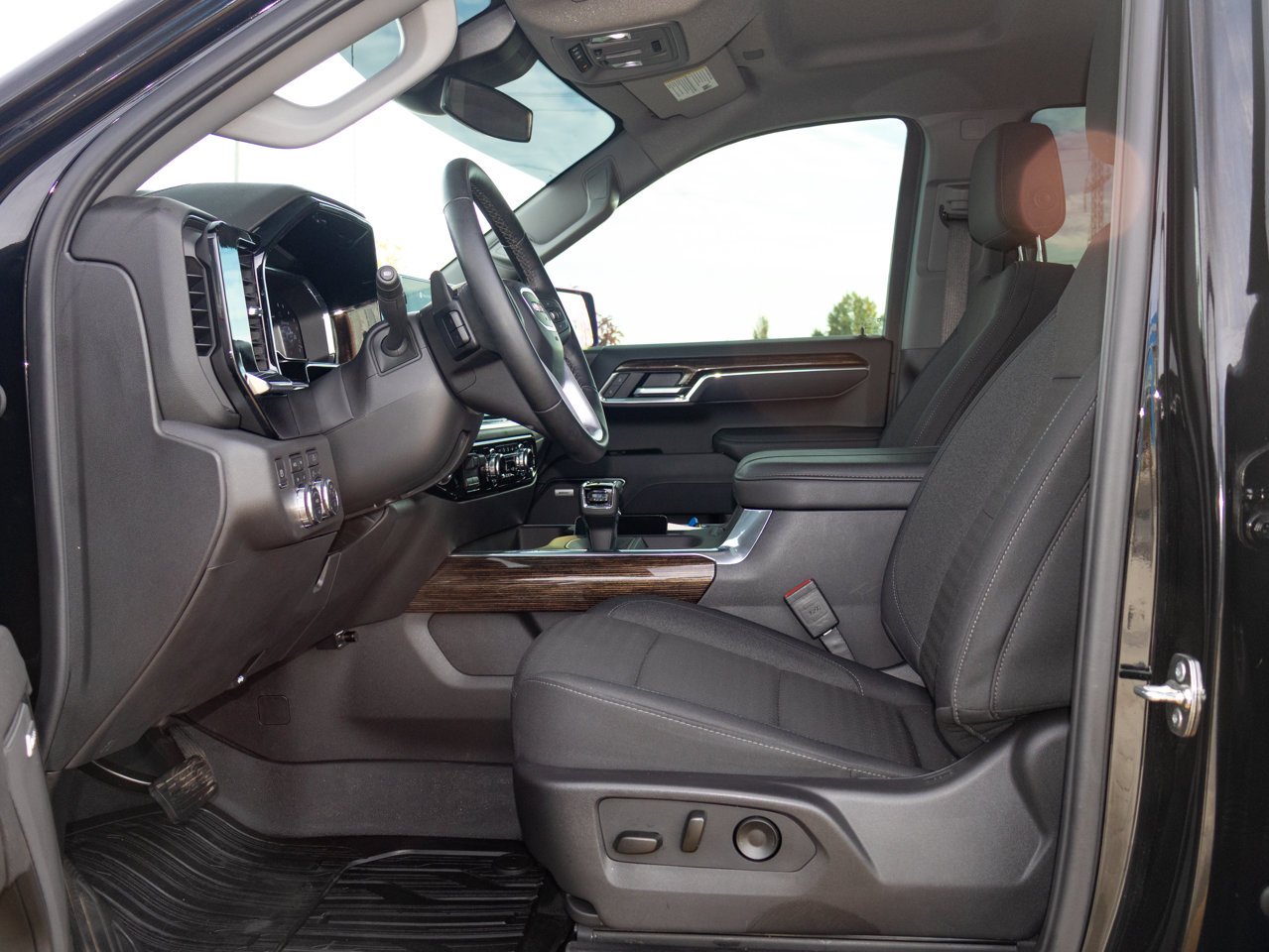 2025 GMC Sierra 1500 4WD Crew Cab 147 Elevation Black Sherwood Park - photo #17