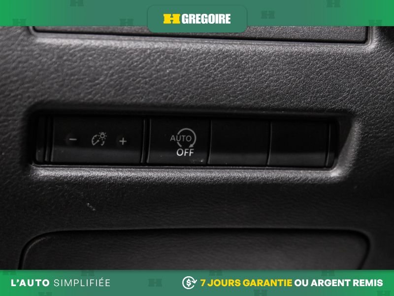 2024 Nissan Rogue Red Saint-Léonard - photo #16