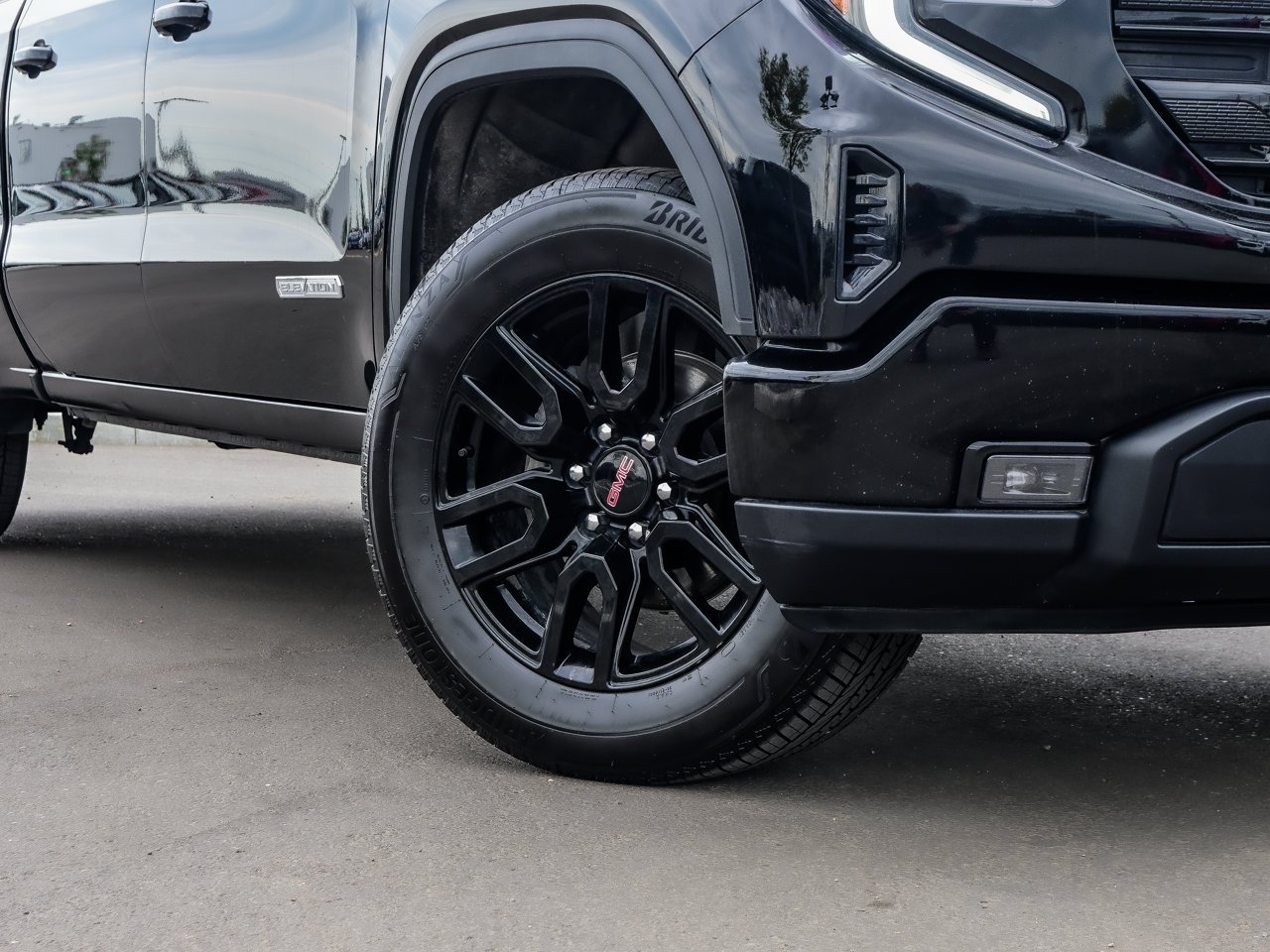 2024 GMC Sierra 1500 4WD Crew Cab 147 Elevation Black Sherwood Park - photo #8
