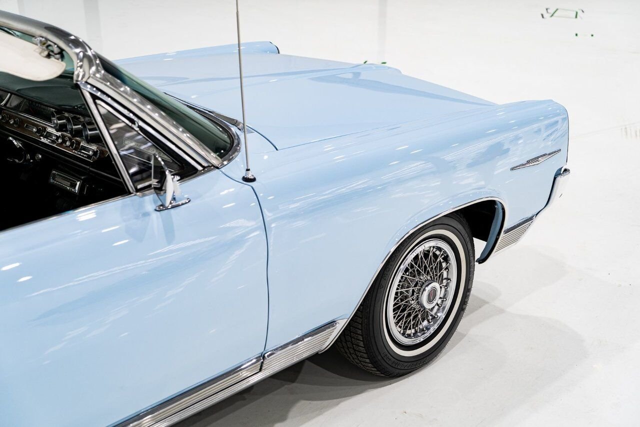 Pontiac Bonneville **PRICE IN USD** 1964 Bleu Montréal - photo #32