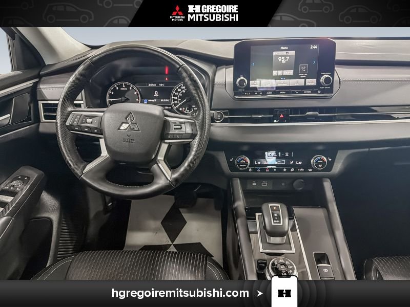 Mitsubishi Outlander 2024 Rouge Saint-Eustache - photo #21