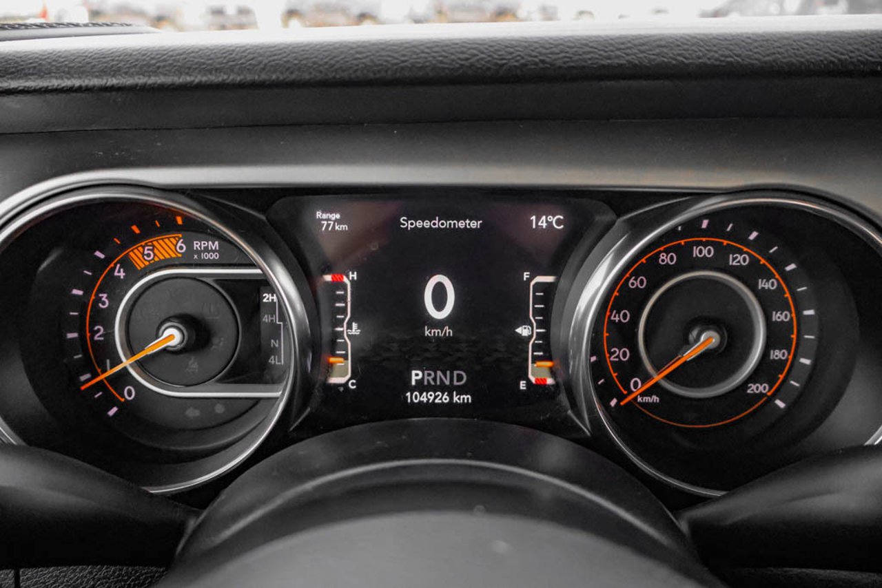 2021 Jeep Gladiator Sport 80th Anniversary 4x4 *Ltd Avail* White Sherwood Park - photo #17