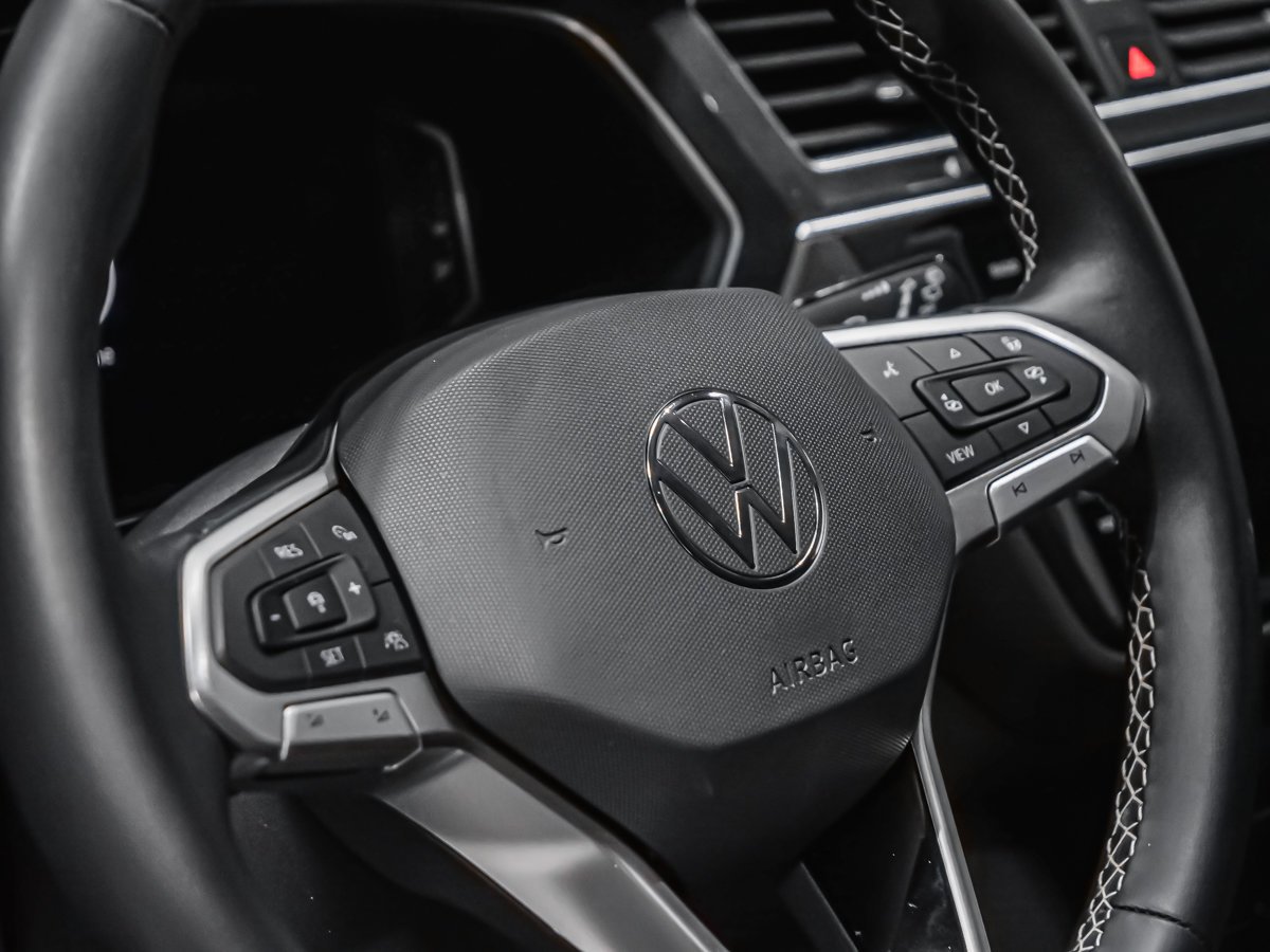 2022 Volkswagen Tiguan COMFORTLINE White Montreal - photo #7