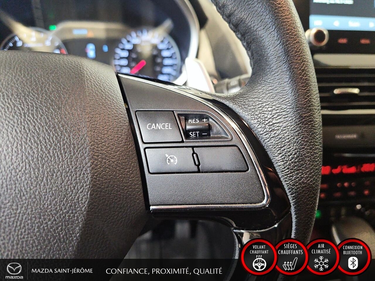 2025 Mitsubishi Eclipse Cross SEL | AWD | MAGS | PUSH START | Blue Saint-Jérôme - photo #14