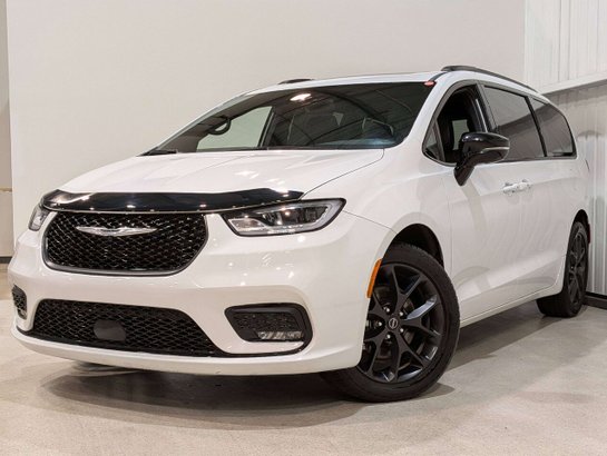 2025 Chrysler Pacifica White