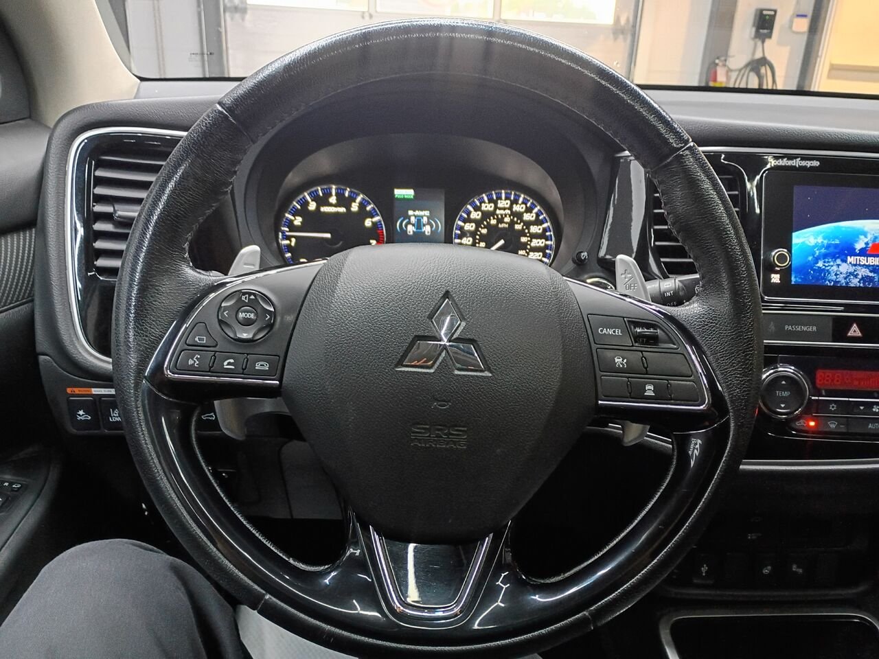 2019 Mitsubishi Outlander Red Blainville - photo #27