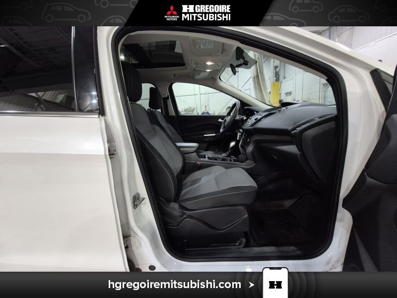 2018 Ford Escape White Laval - photo #16