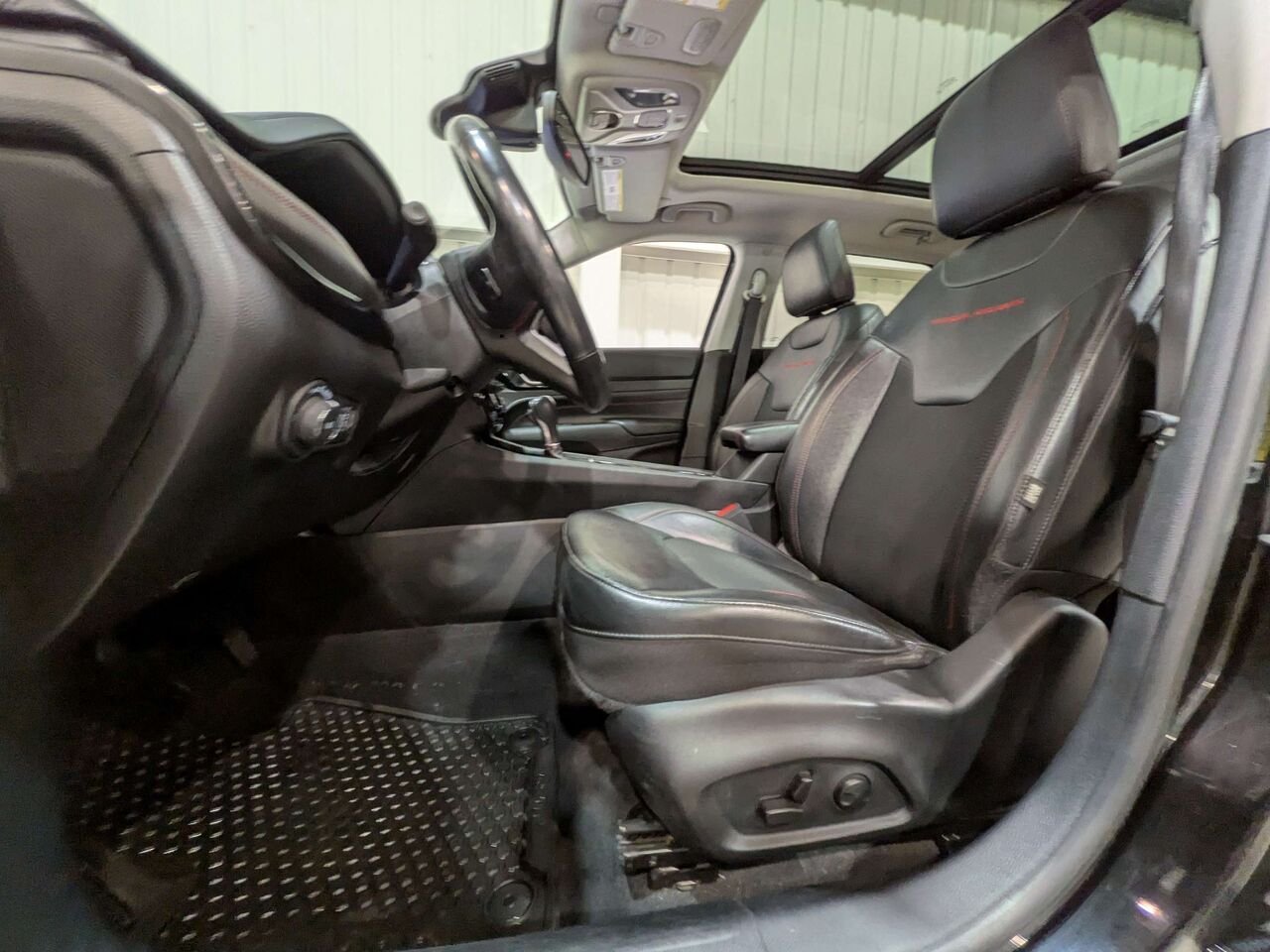 2022 Jeep Compass Trailhawk 4x4 Black Val-David - photo #1