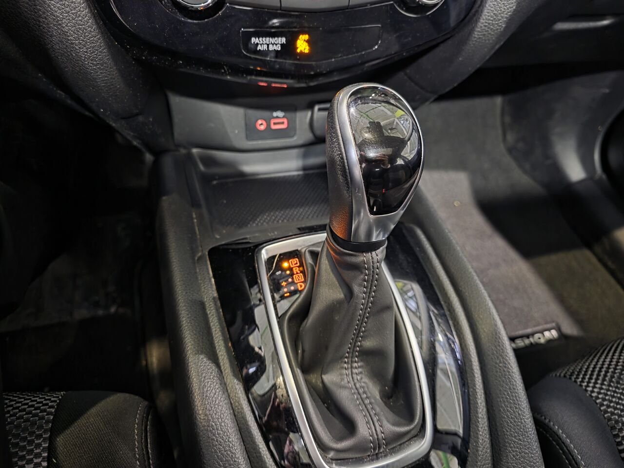 2019 Nissan Qashqai White  - photo #19