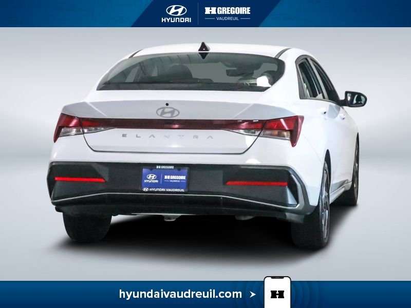 Hyundai Elantra 2025 Blanc Laval - photo #10