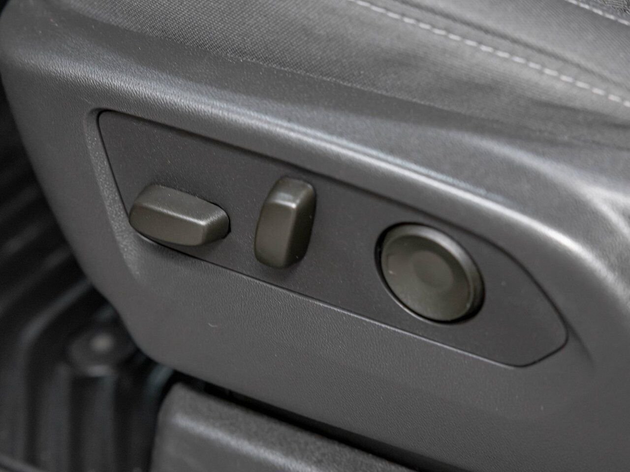 Chevrolet Silverado 1500 CUSTOM TRAIL BOSS CREW 4X4 *CARPLAY* BEDLINER WIFI 2024 Noir Saint-Jérôme - photo #25