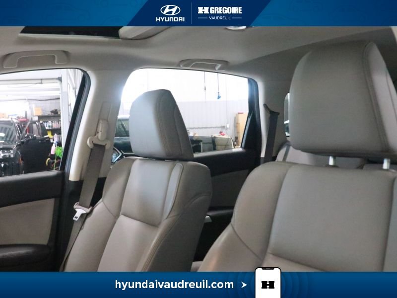 2015 Honda CRV Red Laval - photo #13