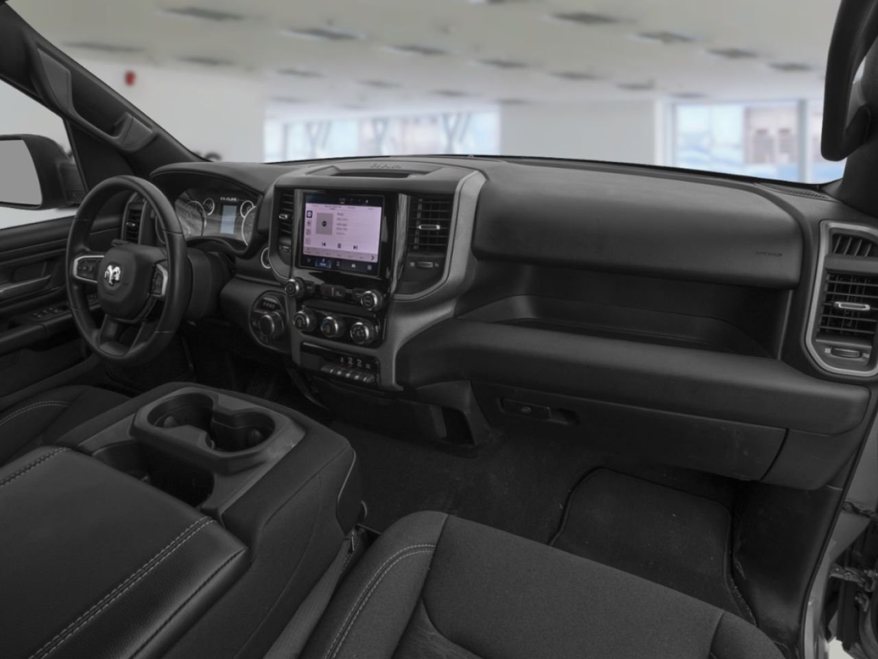 Ram 1500 Express cabine d'équipe 4x4 caisse de 6 pi 4 po 2026 Couche nacrée cristal noir étincelant Ottawa & Gatineau - photo #5