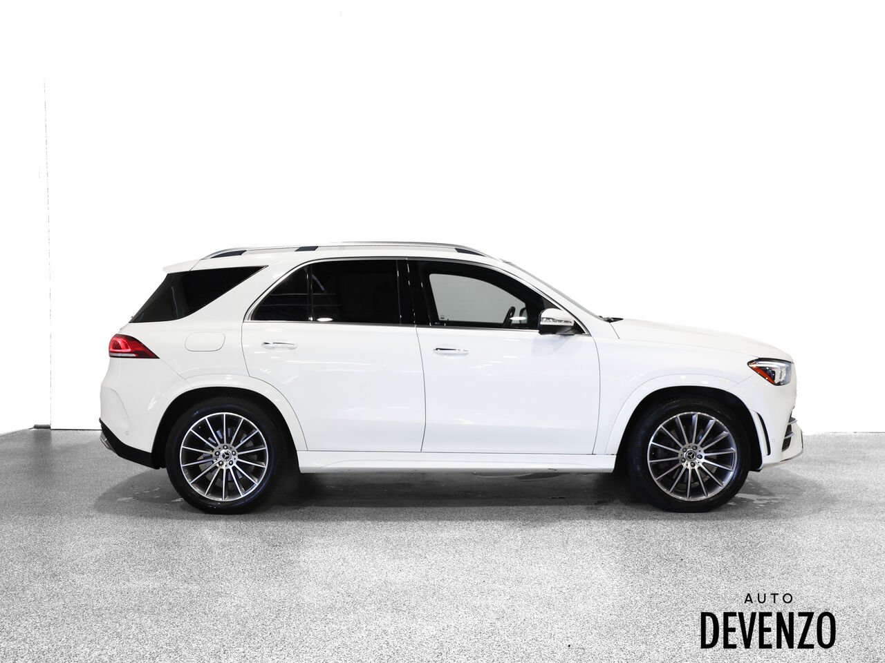 2022 Mercedes-Benz GLE White Saint-Eustache - photo #2
