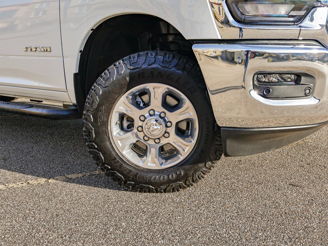 2026 Ram 3500 Big Horn 4x4 Crew Cab 8' Box White Sherwood Park - photo #4