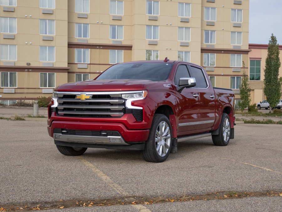 2025 Chevrolet Silverado 1500 High Country 5.3L | Technology Package Red