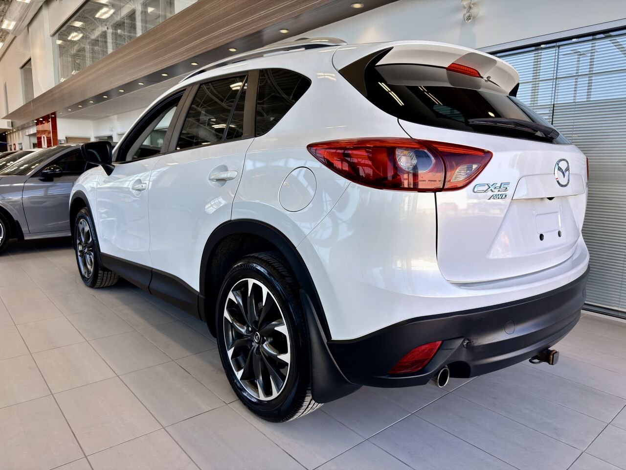 2016 Mazda CX-5 White Notre-Dame-des-Prairies - photo #7