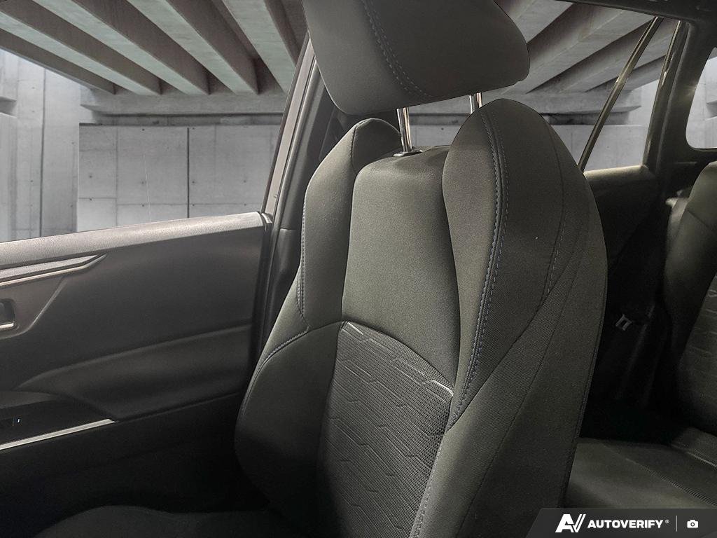 2022 Toyota RAV4 2602099A | Hybrid SE, well maintained, local trade Black Edmonton - photo #19