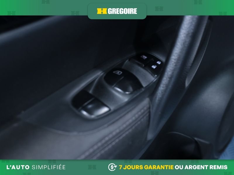 2019 Nissan Qashqai Black Laval - photo #13