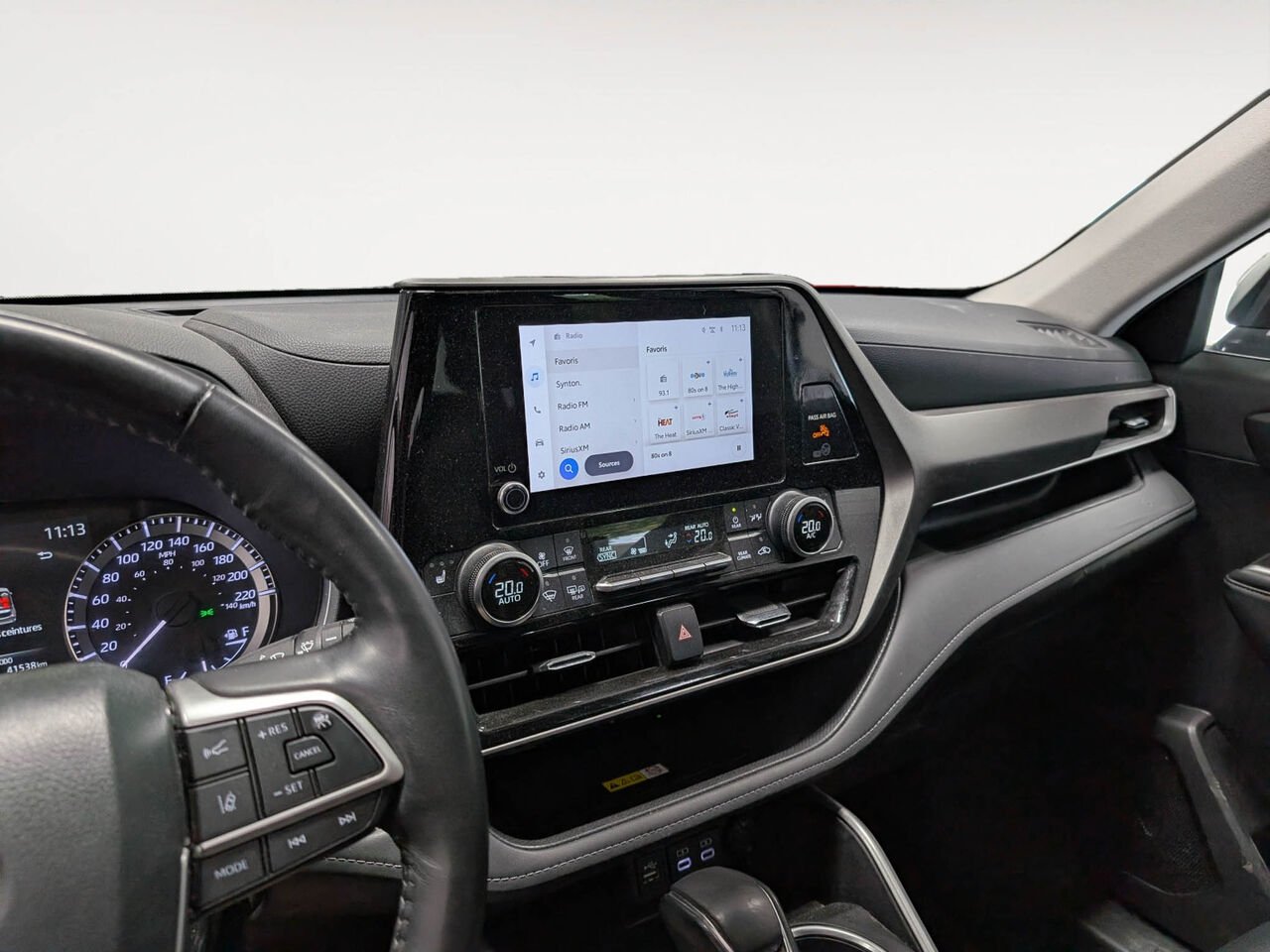 Toyota Highlander XLE/AWD/SIÈGES CHAUFFANTS/VOLANT CHAUFFANT/TOIT OUVRANT/BLUETOOTH/AC BIZONE 2023 Frisson glacé nacré Sherbrooke - photo #8