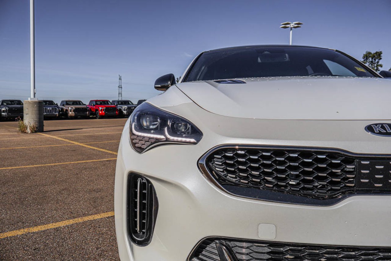 2018 Kia Stinger GT Limited AWD White Sherwood Park - photo #11