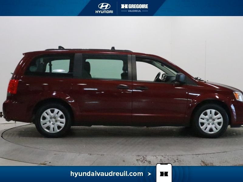 2018 Dodge GR Caravan Red Laval - photo #12
