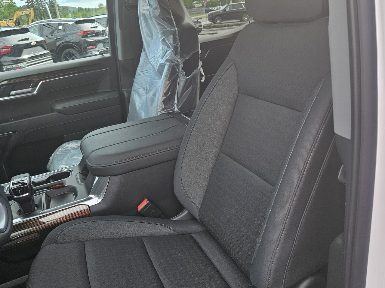 GMC Sierra 1500 Elevation cabine multiplace 4RM 157 po 2026 Blanc sommet Thetford Mines - photo #16