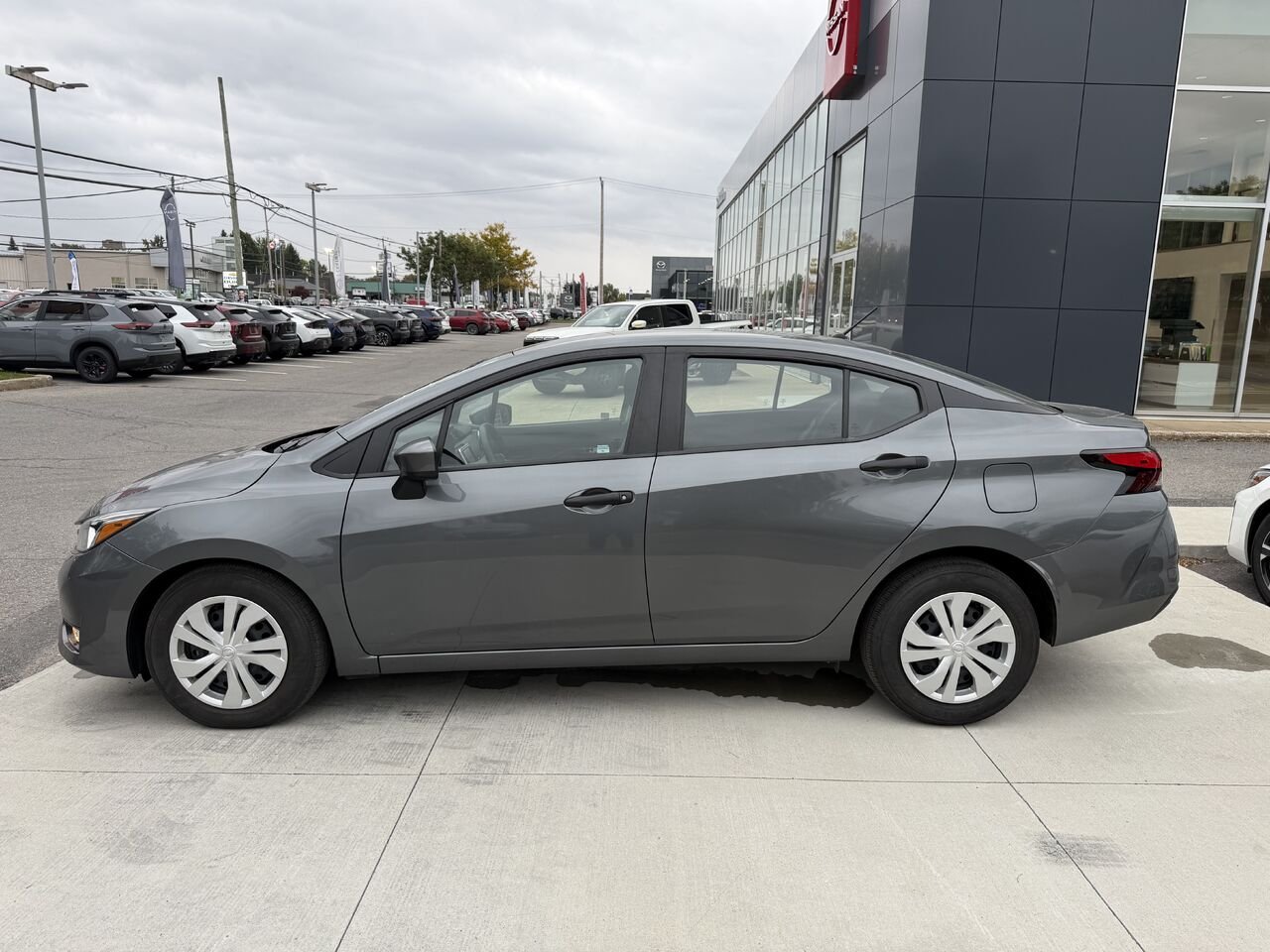 2025 Nissan Versa S CVT Grey Châteauguay - photo #10