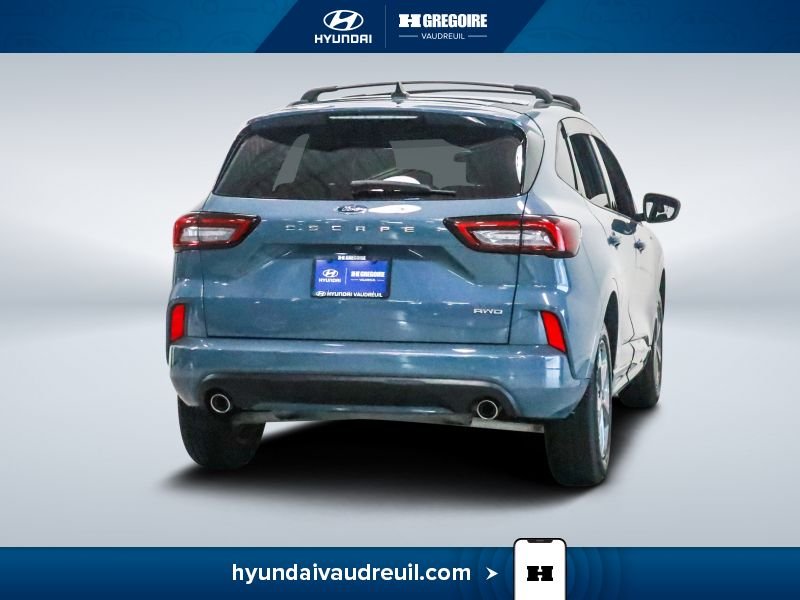 2024 Ford Escape Blue Laval - photo #10