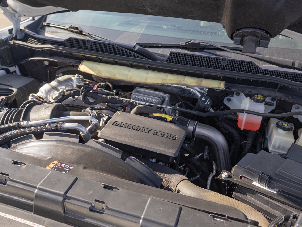 2020 Chevrolet Silverado 2500HD 4WD Crew Cab 159 LTZ White Sherwood Park - photo #16