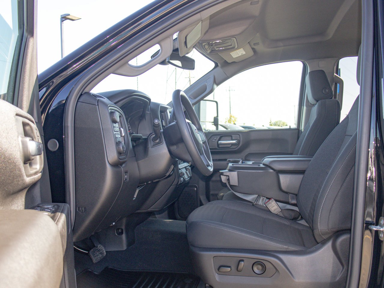 2025 Chevrolet Silverado 2500HD 4WD Crew Cab 159 Custom Black Sherwood Park - photo #18