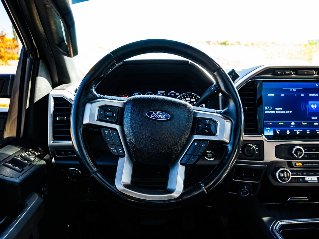 2022 Ford Super Duty F-350 SRW Platinum 4WD Crew Cab 6.75' Box White Sherwood Park - photo #33