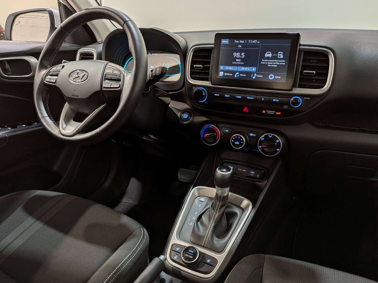 2026 Hyundai Venue Preferred IVT White Val-David - photo #18