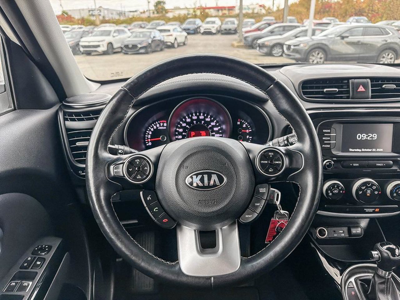 Kia Soul KNDJP3A55K7687840 2019 Blanc Mirabel - photo #16