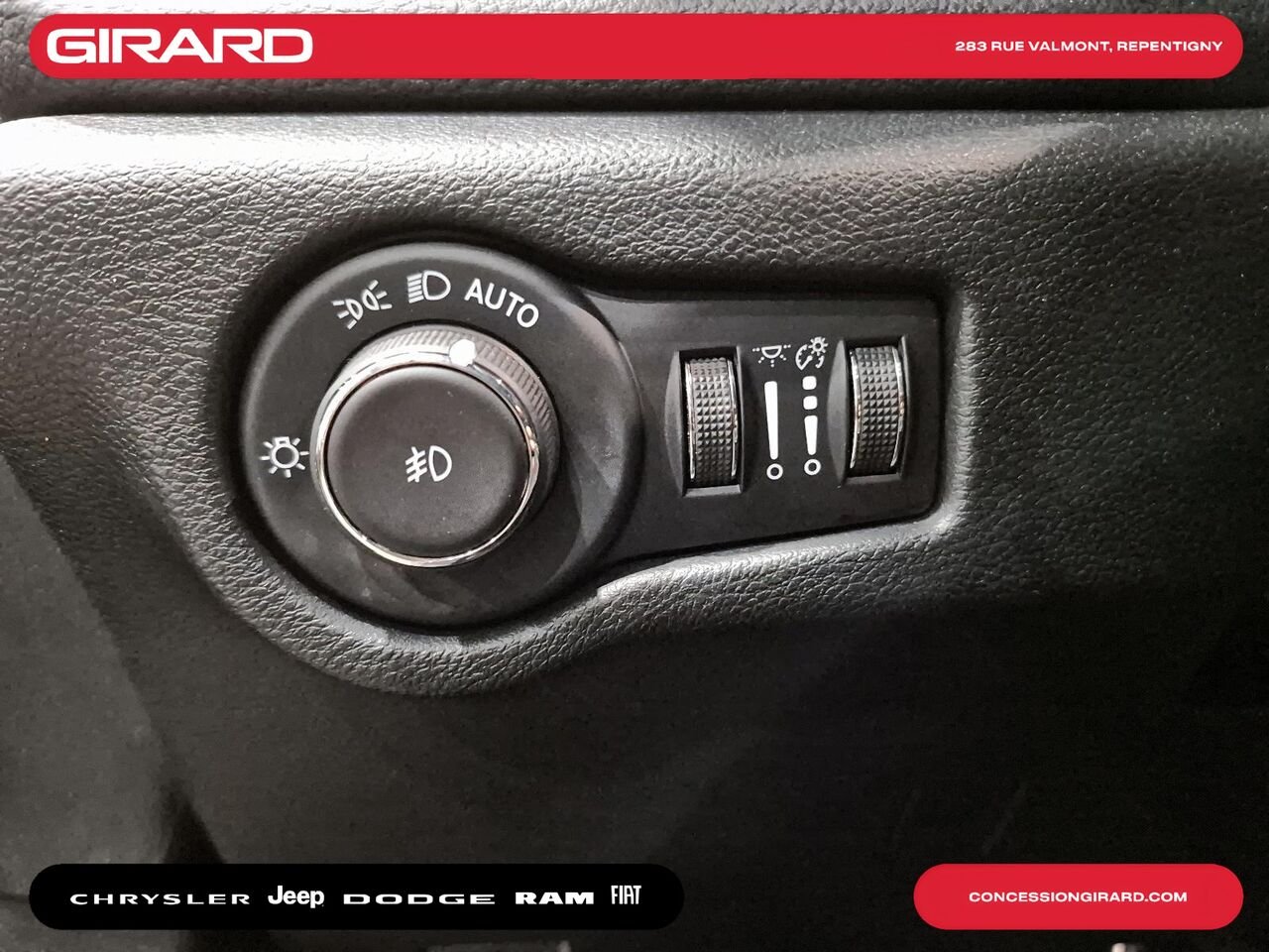 2025 CHRYSLER PACIFICA STING GREY Repentigny - photo #18