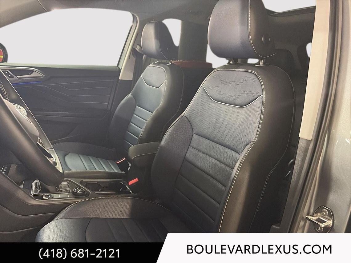 2025 Volkswagen Taos Silver Quebec - photo #30
