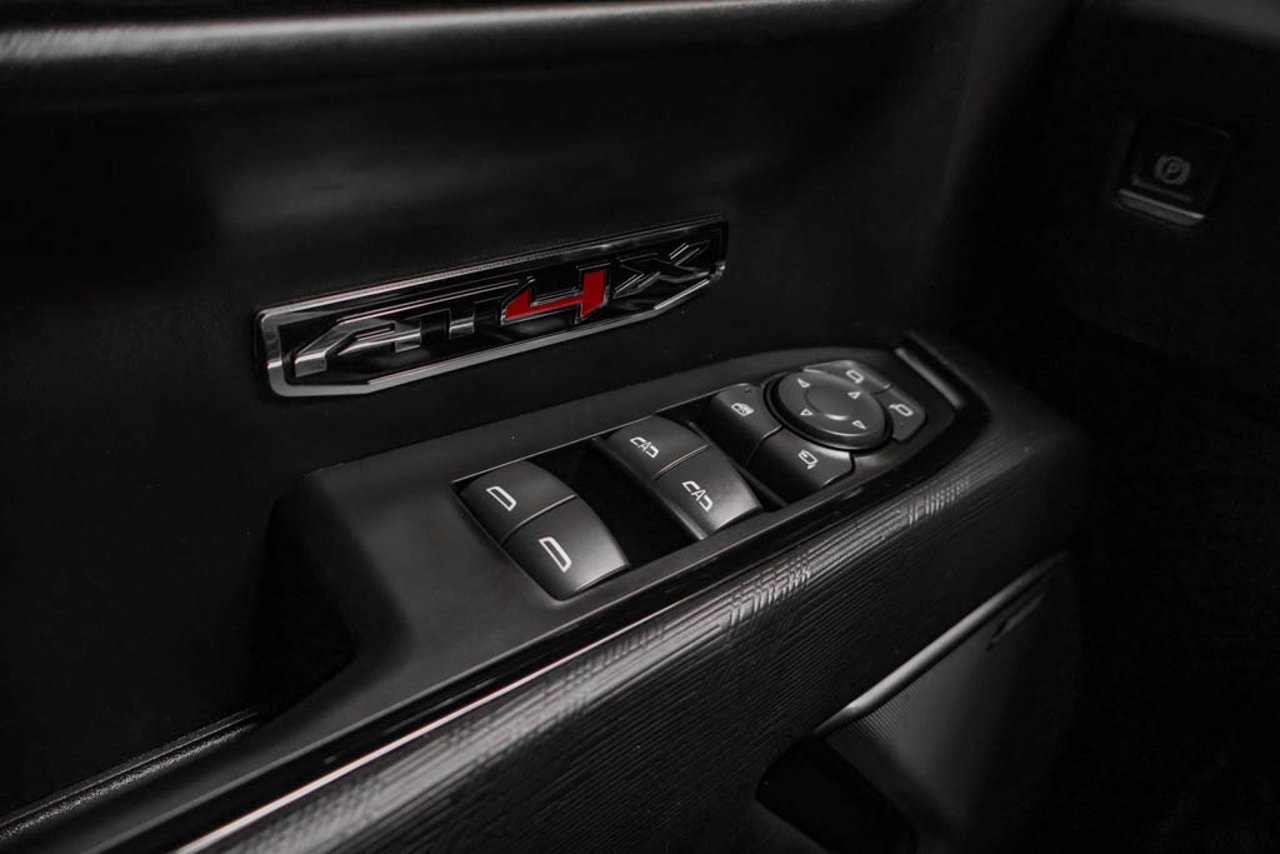 2026 GMC Sierra 1500 4WD Crew Cab 147 AT4X Grey Sherwood Park - photo #16