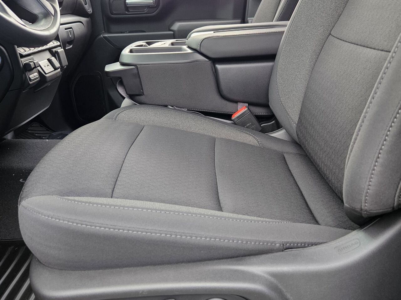 Chevrolet Silverado 2500HD Custom cabine multiplace 4RM 172 po 2026 Noir Thetford Mines - photo #11