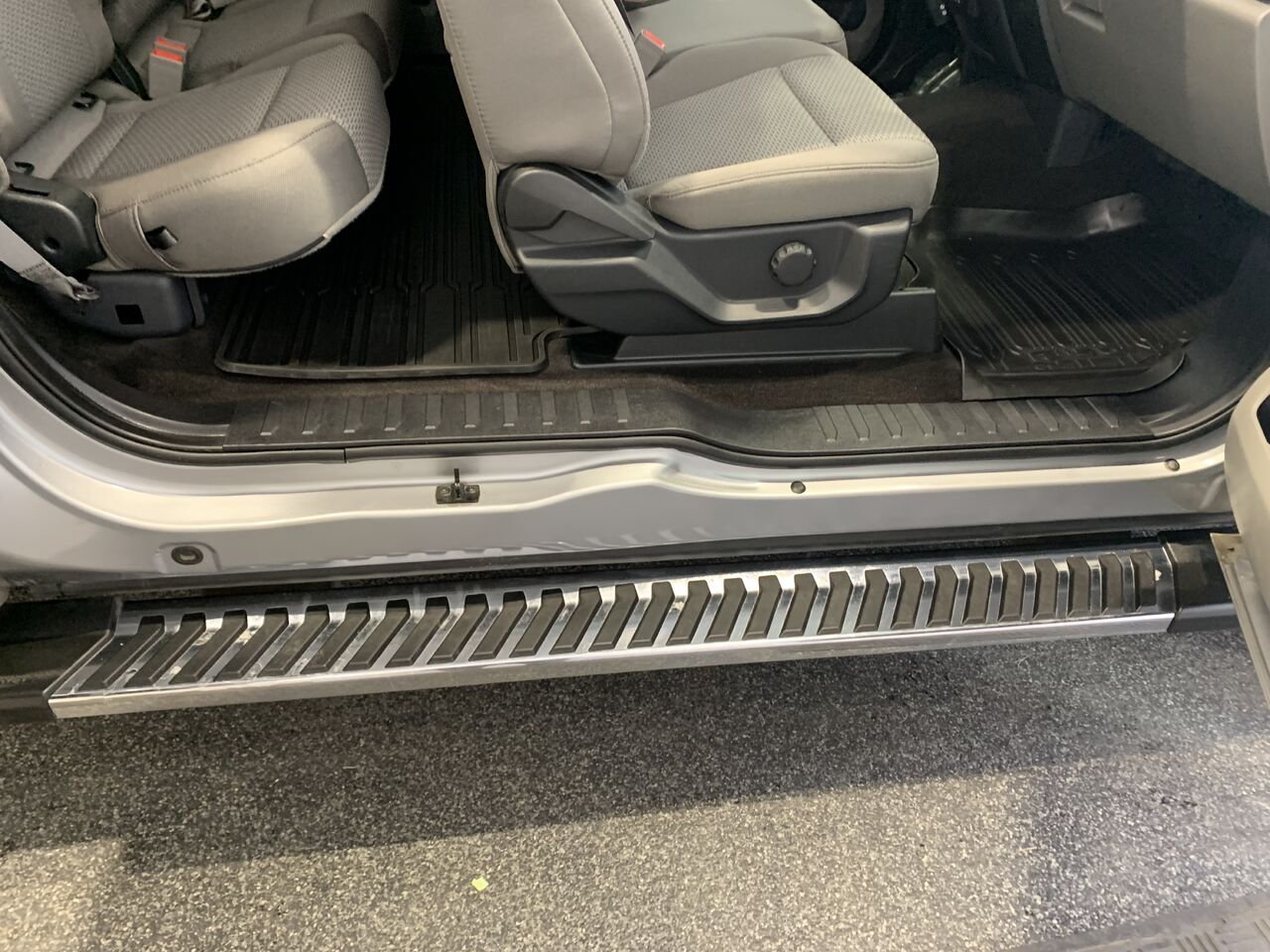 Ford F-150 XLT cabine double 4RM caisse de 6,5 pi 2020 Argent Châteauguay - photo #18