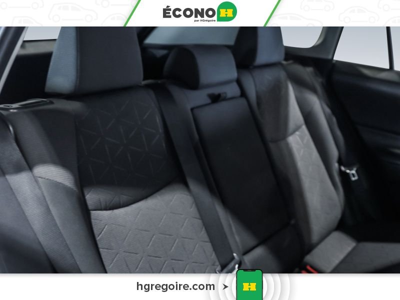 2019 Toyota Rav 4 White Laval - photo #20
