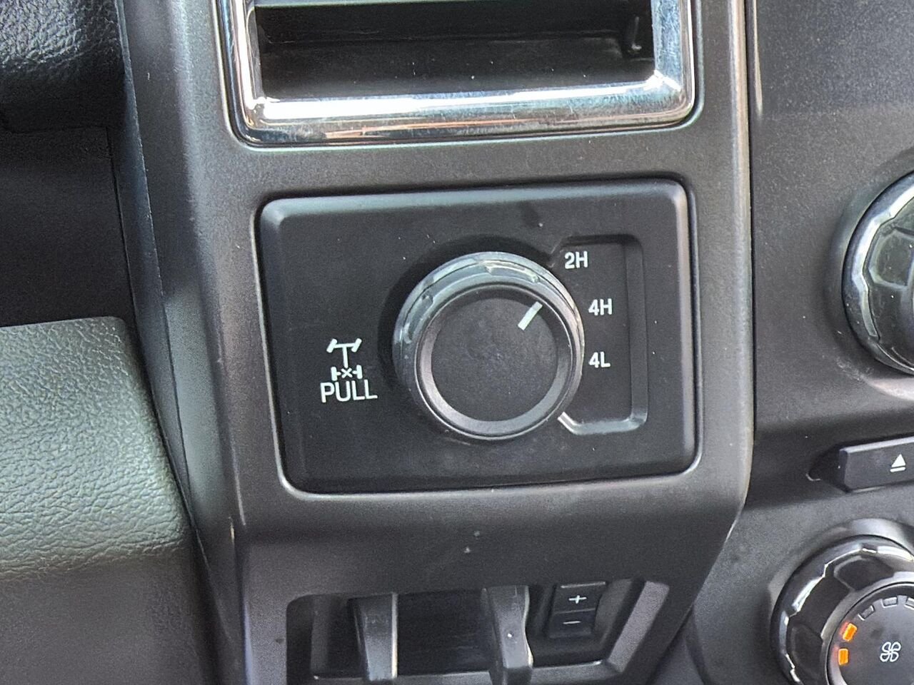 Ford Super Duty F-250 SRW XLT cabine 6 places 4RM 176 po 2017 Noir Saint-Hyacinthe - photo #14