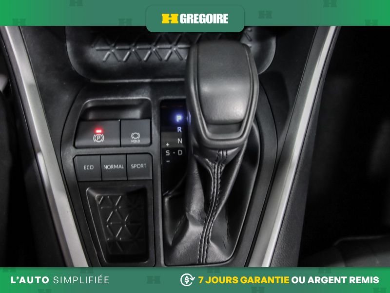 2019 Toyota Rav 4 White Saint-Eustache - photo #20