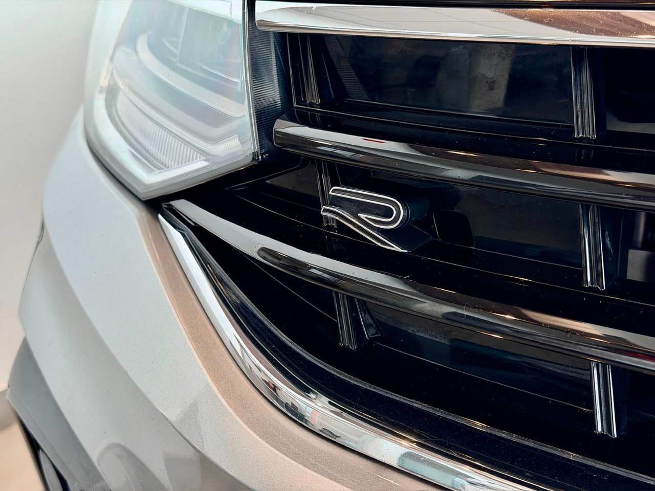 Volkswagen Tiguan 2024 Gris Notre-Dame-des-Prairies - photo #12