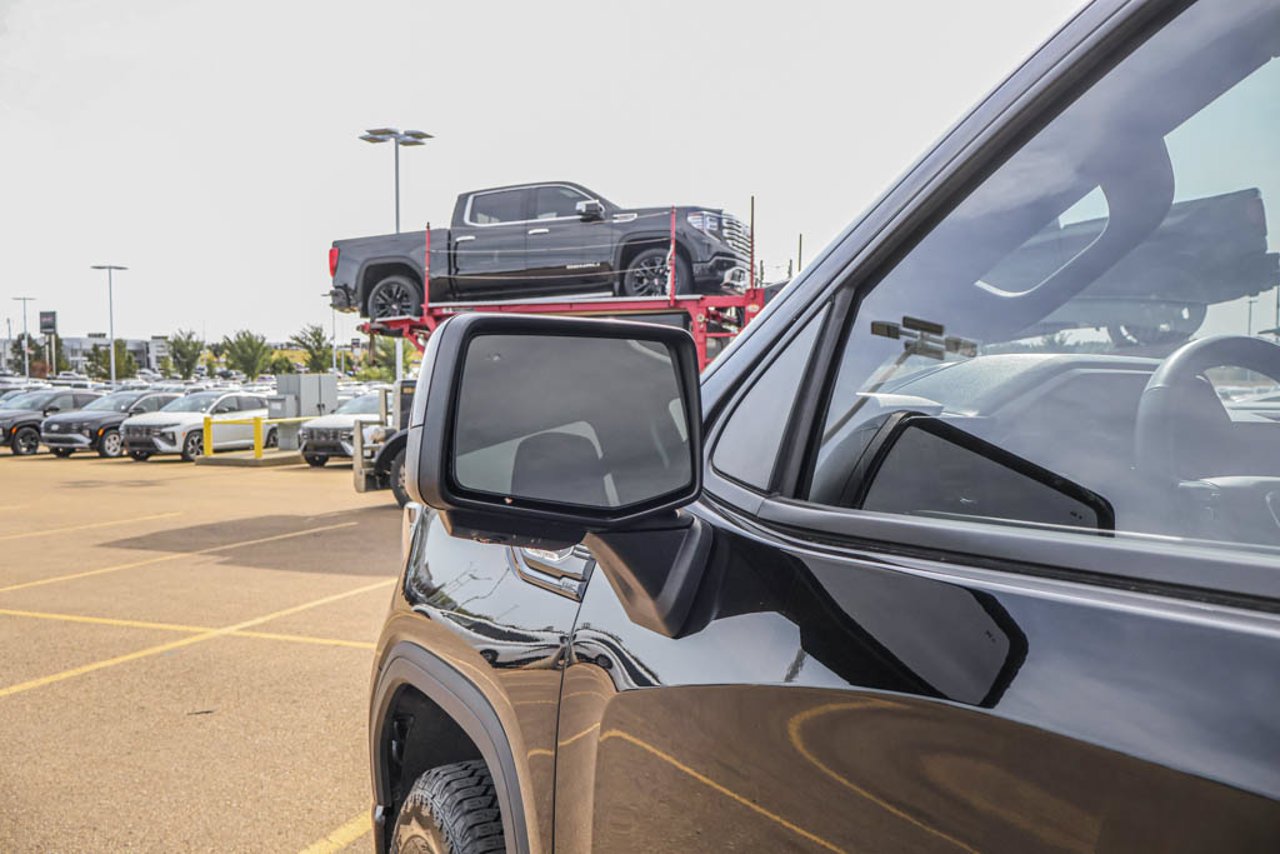 2026 GMC Sierra 1500 4WD Crew Cab 147 Elevation Black Sherwood Park - photo #13